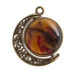 Moon Cameo Pendant - Antique Brass